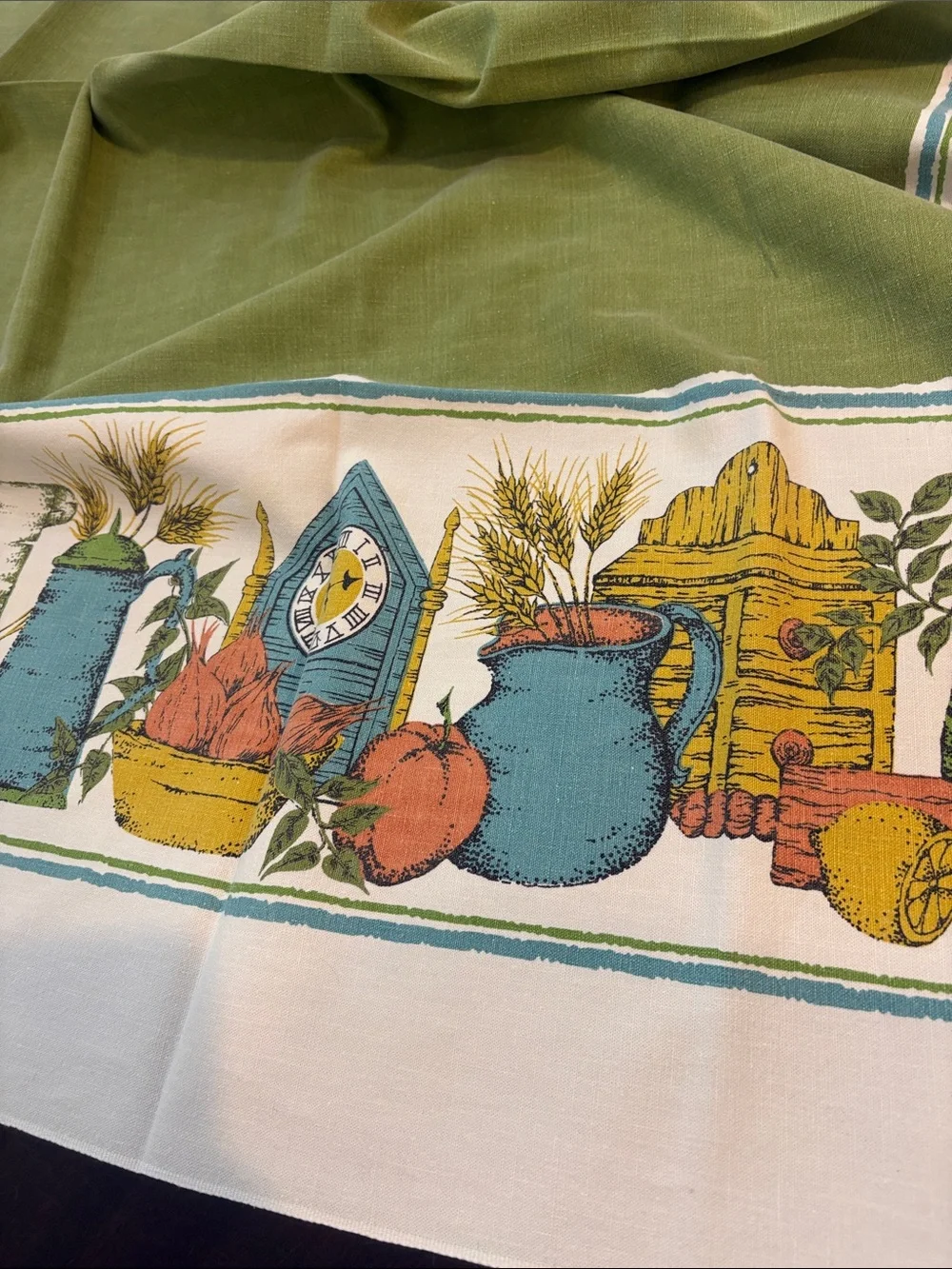 Vtg 1970s Country Kitchen Novelty Border Tablecloth Avocado Green Harvest Gold
